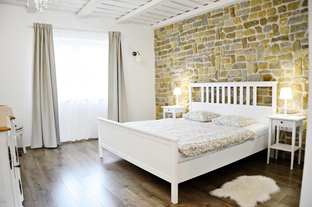 R Cottage Jacuzzival Balatonfenyves Dış mekan fotoğraf